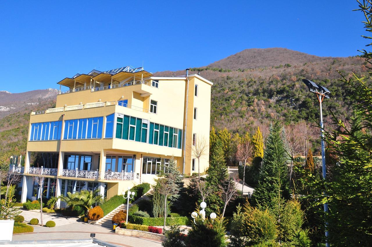 Dajti Park Resort Priska e Madhe エクステリア 写真